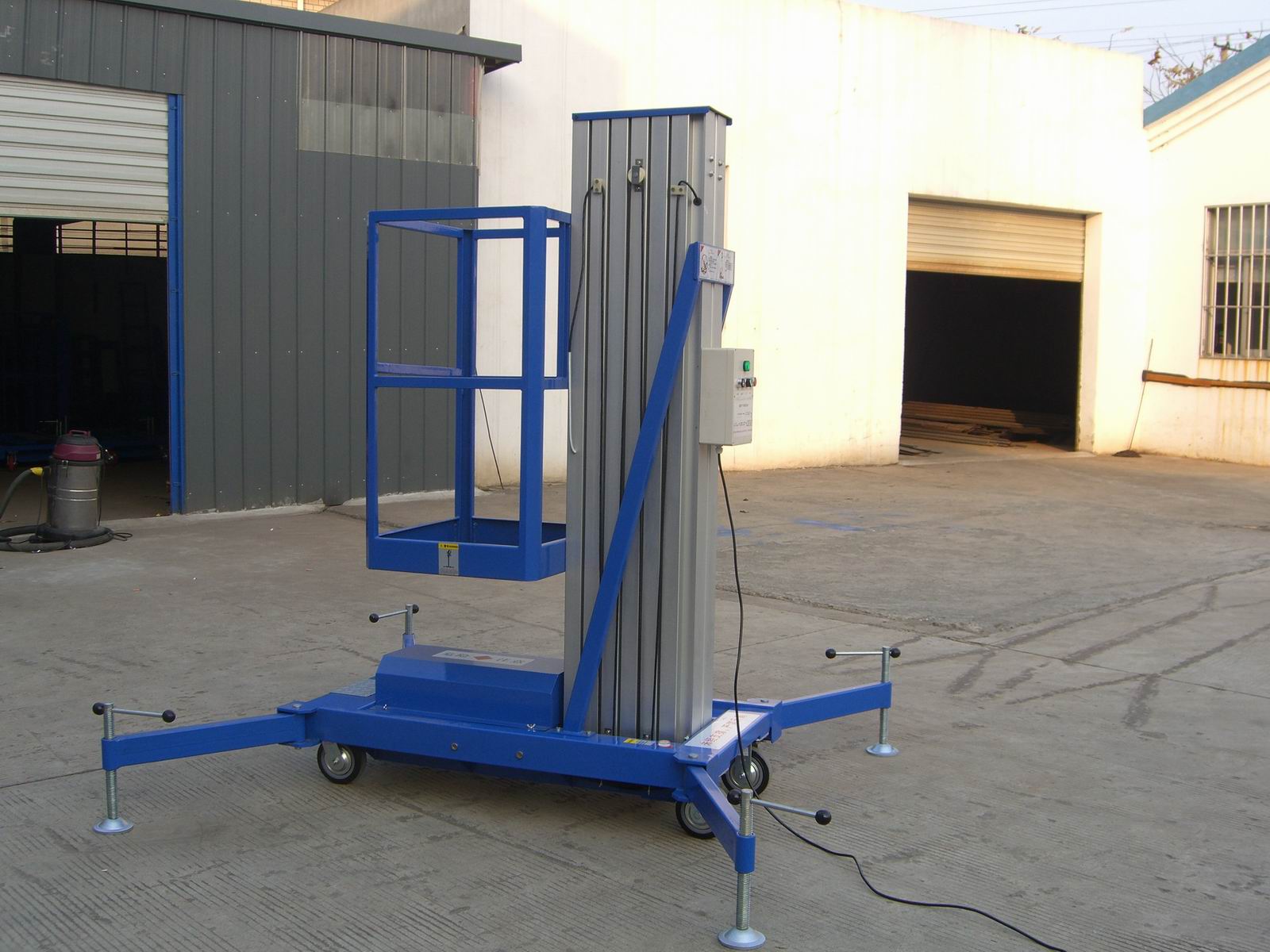 有关铝合金升降机的优点