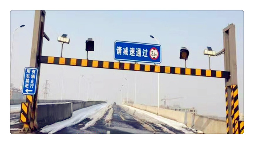 焦作一辆救护车竟被限高杆拦下过不去，咋回事？